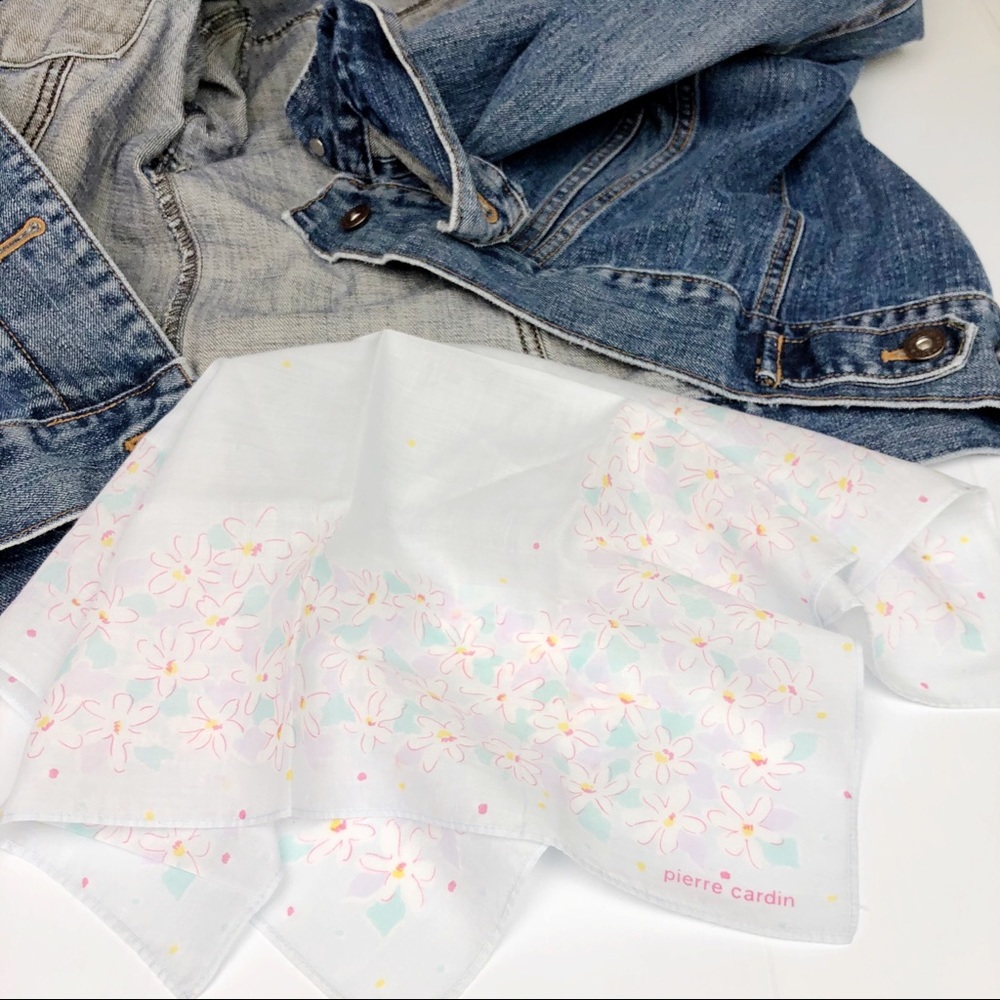 PIERRE CARDIN Floral Daisy Flower Pastel Scarf